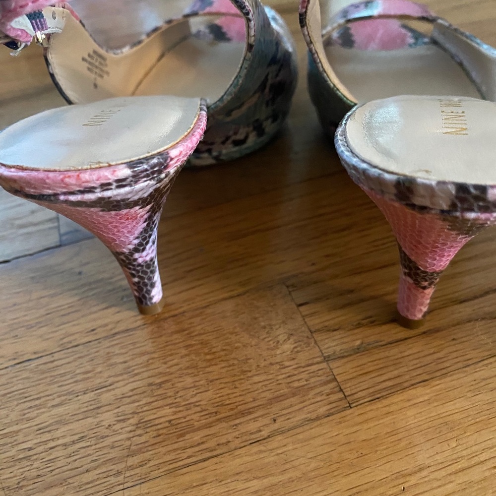 Sling-Back Peep Toe - Picture 4 of 5